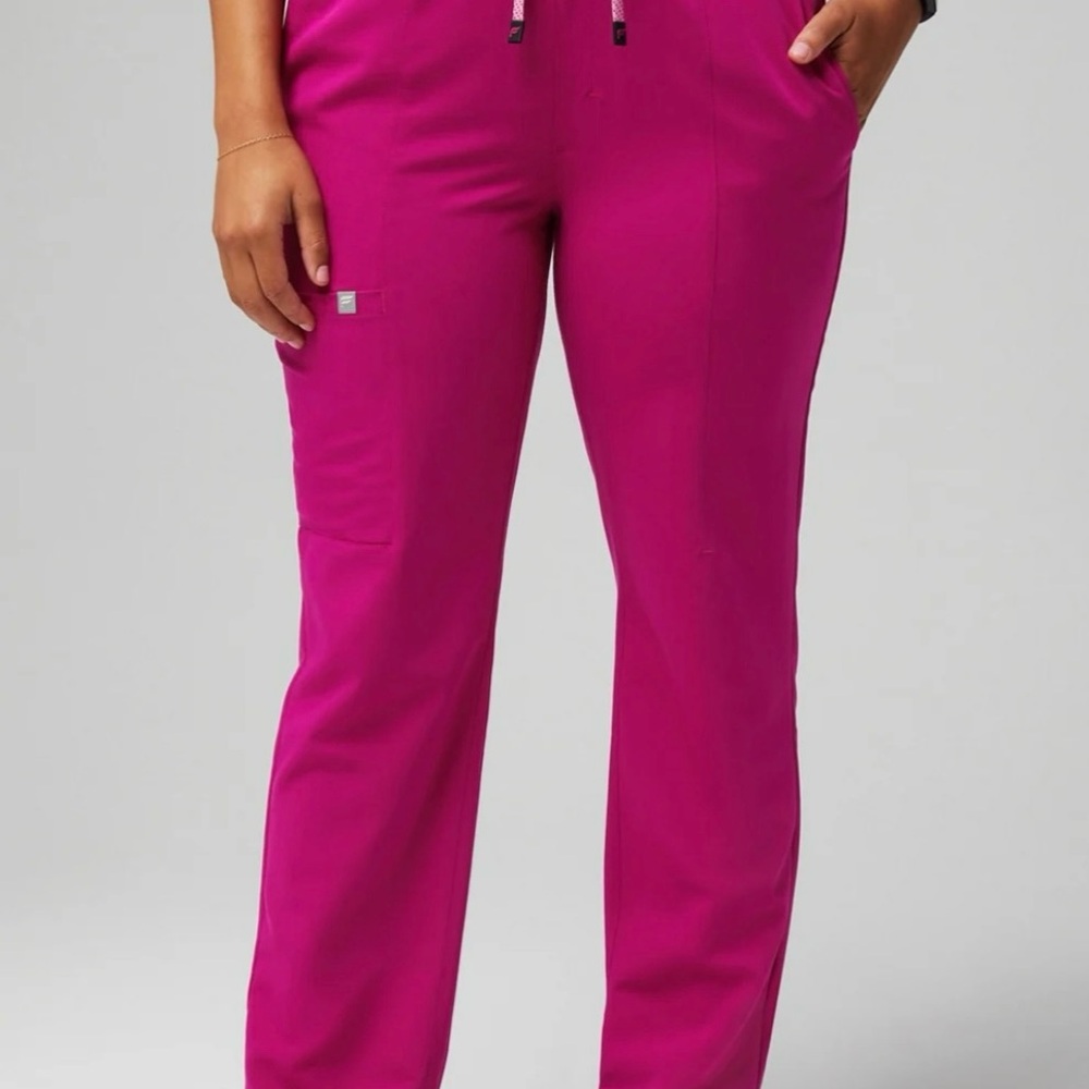 Fabletics ion scrub pants